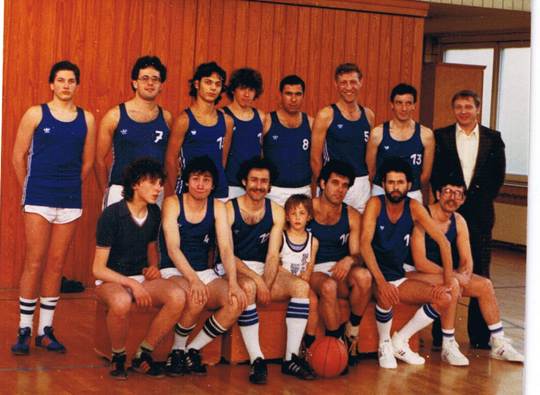 Basketball 1980 https://www.makkabi-koeln.de/wp-content/uploads/2014/09/Basketball-1980-e1680004895172.jpg