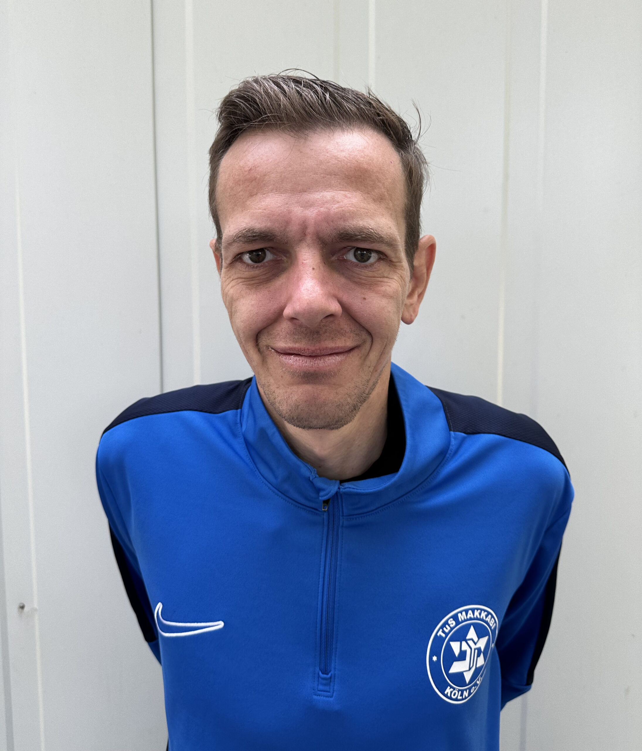 https://www.makkabi-koeln.de/wp-content/uploads/2024/12/nils-2024-scaled.jpg